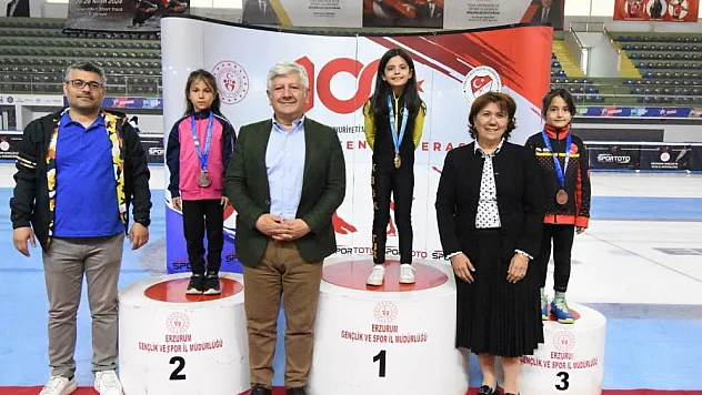 Şampiyonlar madalyalarını aldı