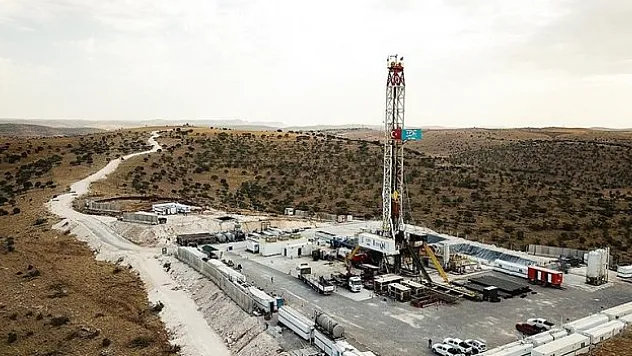 Gabar'a gidecek iki yeni sondaj kulesi daha gidecek