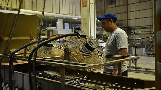 Beyaz eşya sektörü için ham maddeye dönüştürüyor