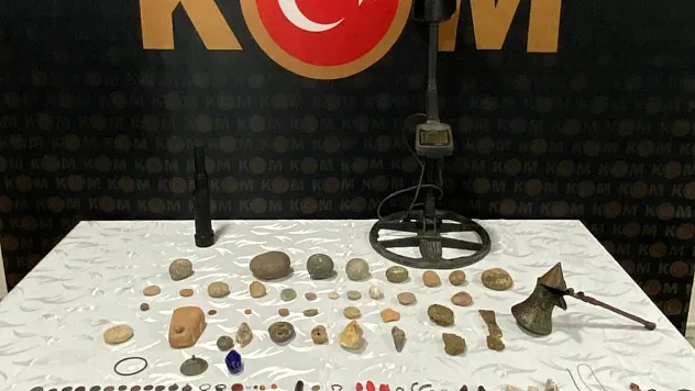 83 parça tarihi eser ele geçirildi