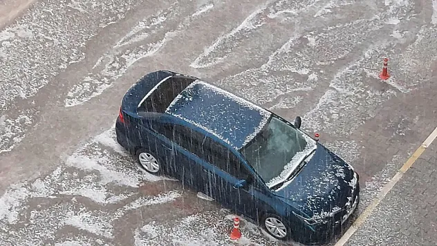 Amasya'da sağanak hayatı olumsuz etkiledi
