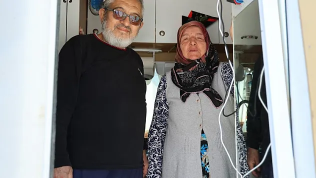 70 yaşındaki çift karavanla Türkiye turunda