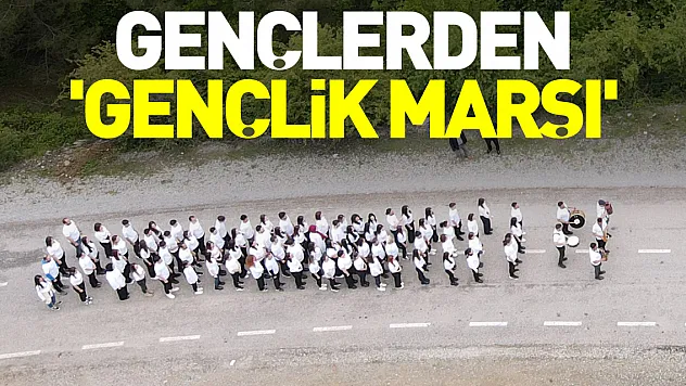 Gençlerden 'Gençlik Marşı'
