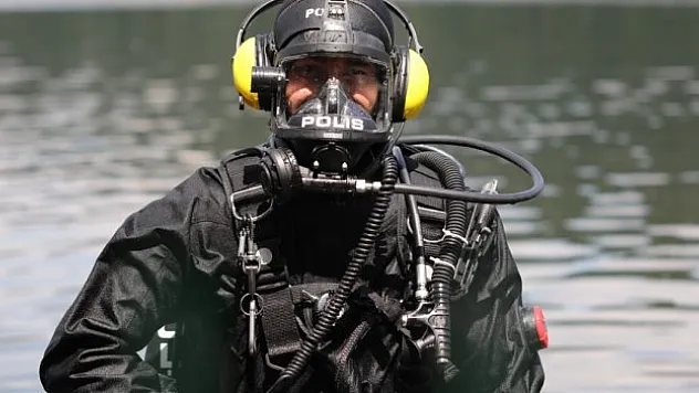 Kurbağa adamlar iş başında