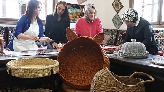 Geri dönüşümle hayallerini gerçekleştiriyorlar