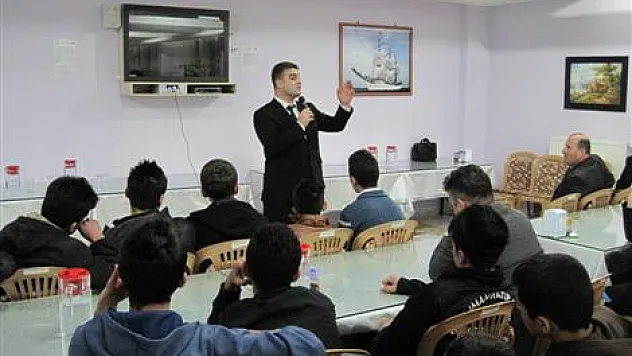 'Motivasyom Ve Başarı' Konferansı