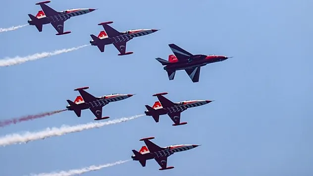 Kokpit görüntüleri nefes kesti