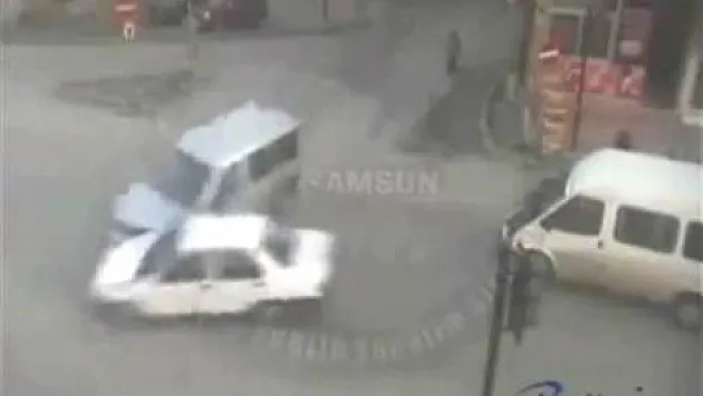Samsun'da Trafik Kazaları Mobese Kameralarına Yansıdı