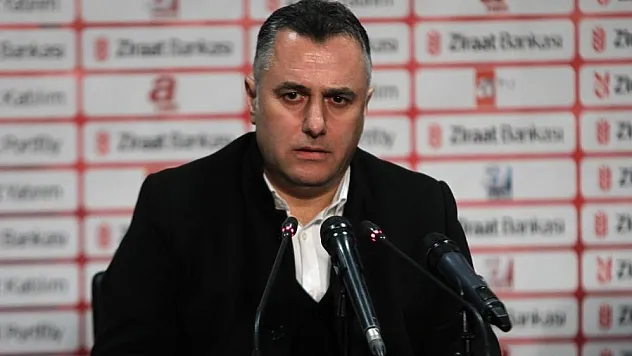 teknik direktörü Akan, veda etti