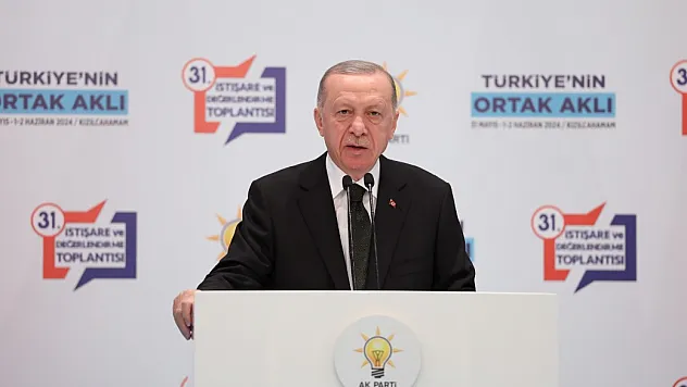 Biz yeni anayasa konusunda samimiyiz, uzlaşıya açığız, bu meselenin bir siyasi bilek güreşine çevrilmesini de doğru bulmuyoruz'