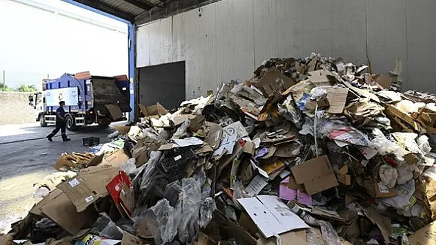 Günde 60 ton atık, geri dönüşümle ekonomiye kazandırılıyor