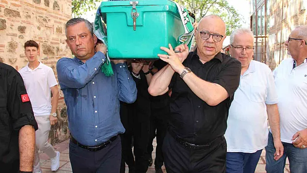 MHP'li meclis üyesinin cenazesine katıldı