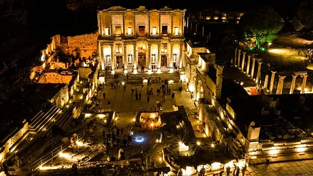 1 milyon 111 bin 957 kişi müze ve ören yerlerini ziyaret etti