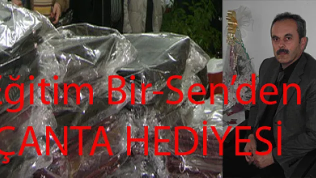 Eğitim-Bir-Sen'den Öğretmenlere çanta hediyesi