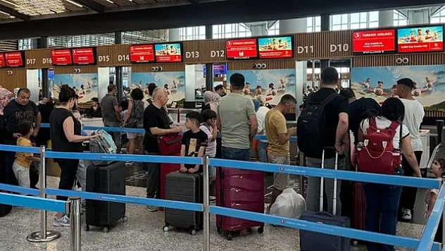 Havalimanlarında yaklaşık 8 milyon yolcuya hizmet verildi