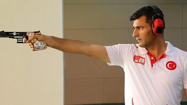 Milli atıcı Yusuf Dikeç, Paris 2024 kotası aldı