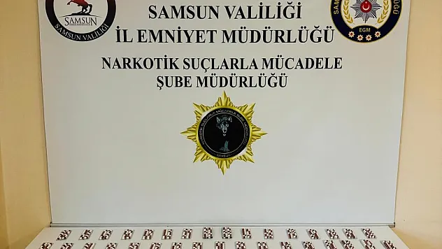 952 adet sentetik ecza ile yakalandı