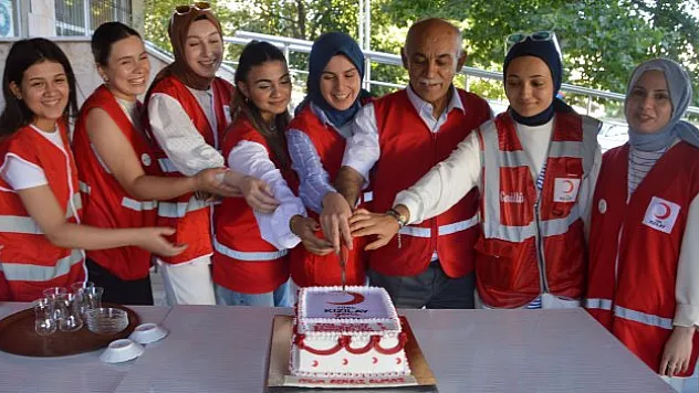 Kızılay öğrencilerine mezuniyet