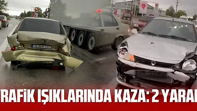 Işıkta duran otomobile çarptı: 2 yaralı