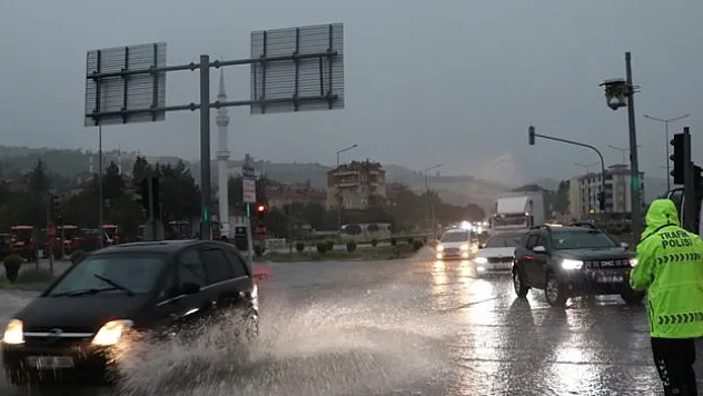 Samsun'un doğusu için kuvvetli yağış uyarısı