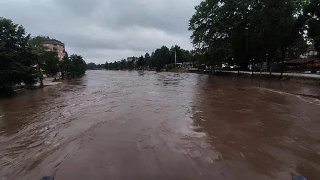 Terme Çayı'nın debisi 805 m3 saniyeyi gördü