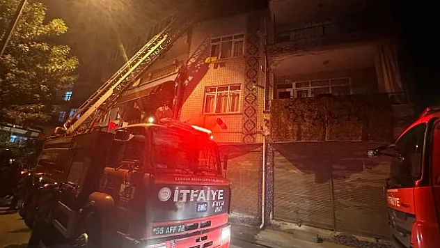 Çatı katında çıkan yangın korkuttu