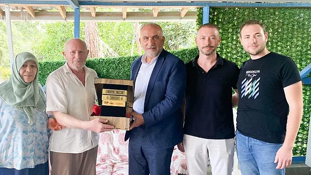 Türk bayrağı hediyesi