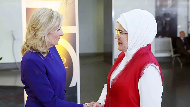 jill Biden'ın ev sahipliğindeki resepsiyona katıldı