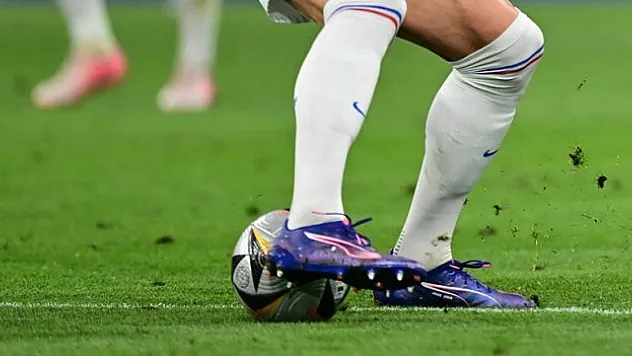 İspanya rekor, İngiltere ilk peşinde