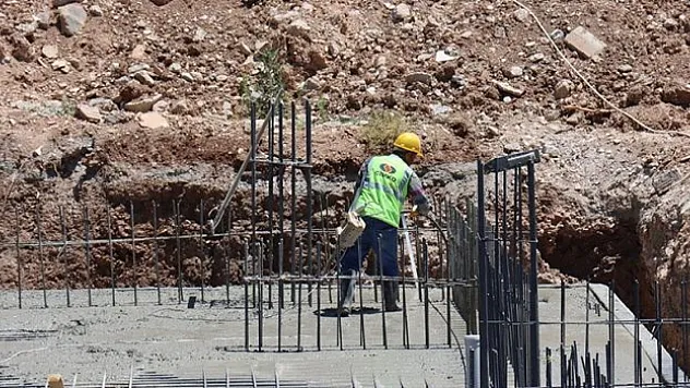 İnşaat sektöründe çalışan sayısı 99 ayın zirvesinde