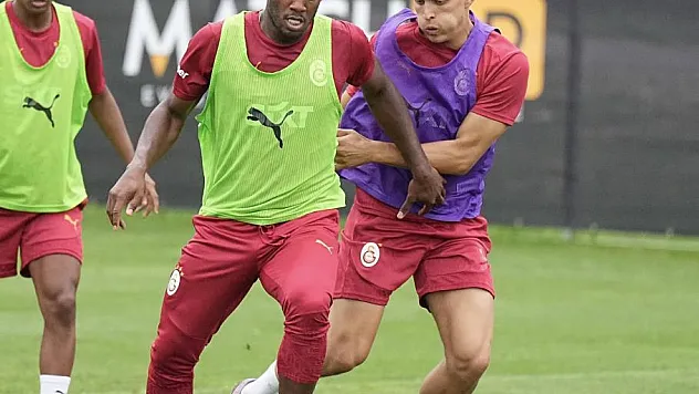 Galatasaray, savunma ve hücum çalıştı
