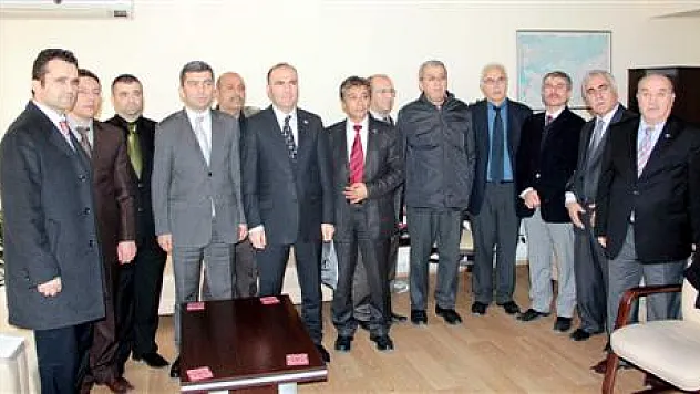 Öğretmenler Kızılay'dan çadır istedi