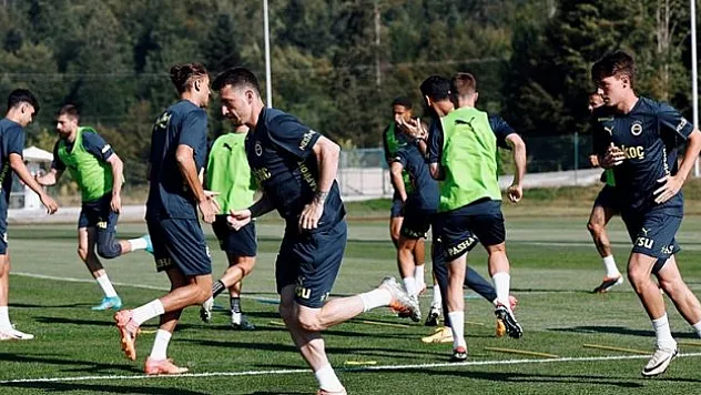 Fenerbahçe'nin UEFA kadrosu belli oldu