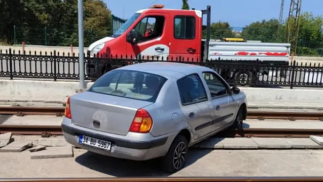 Otomobil raylı sistem hattına girdi