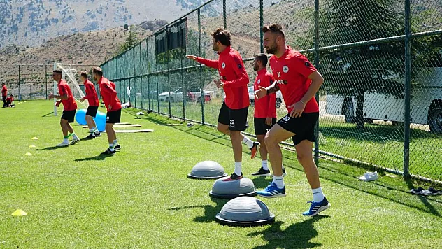 Yeni sezon hazırlıklarını sürdürüyor