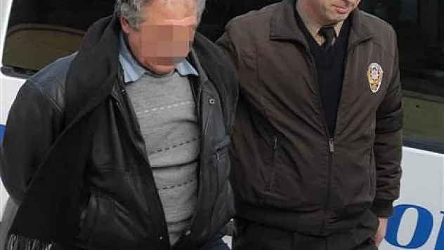 Girişte olay çıkarınca gözaltına alındı