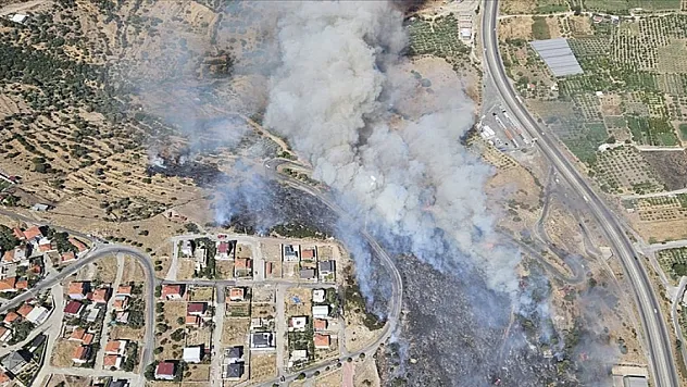 İzmir'de panikleten yangın!