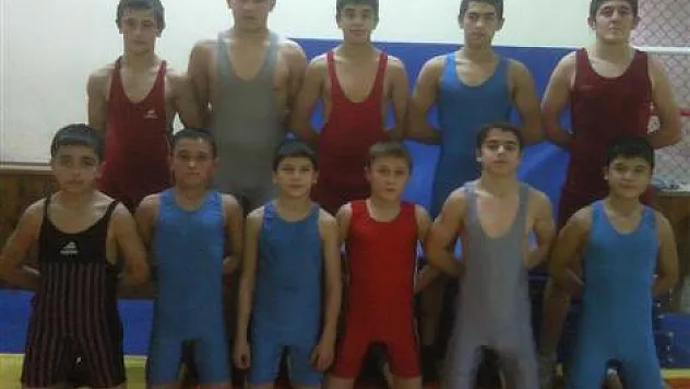 Dağıstanlı Spor Salonu Güreşte Buluşuyor
