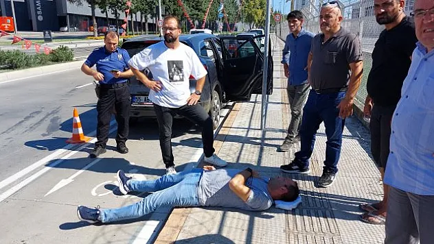 Otomobilin sürücüsü hastanelik oldu