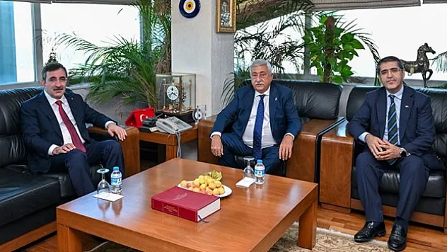 Cumhurbaşkanı Yardımcısı Yılmaz, TESK'i ziyaret etti