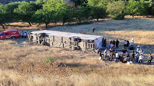 Yolcu otobüsü şarampole uçtu