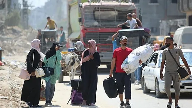 450 bin Filistinliyi göçe zorladı