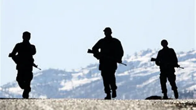 10 terörist teslim oldu