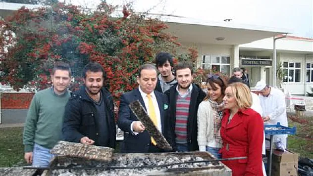 Hukuk Fakültesinde Hamsi ızgara sevinci