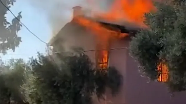 İki katlı evde yangın çıktı