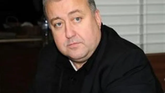 Listede bomba isimler var