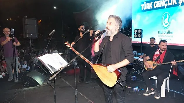 Ülkü Ocakları'ndan Ali Kınık konseri