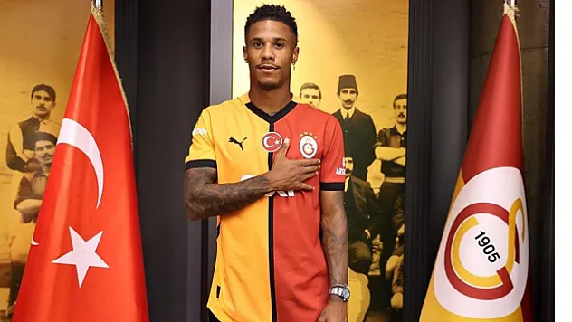 Ismail Jakobs, Galatasaray'ın 4. Senegalli futbolcusu oldu