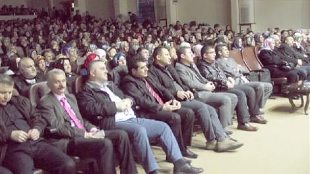 Dursun Ali Erzincanlı, Peygamber Sevgisini Şiirlerle Dile Getirdi