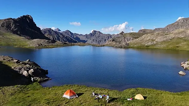Yedigöller doğaya renk katıyor